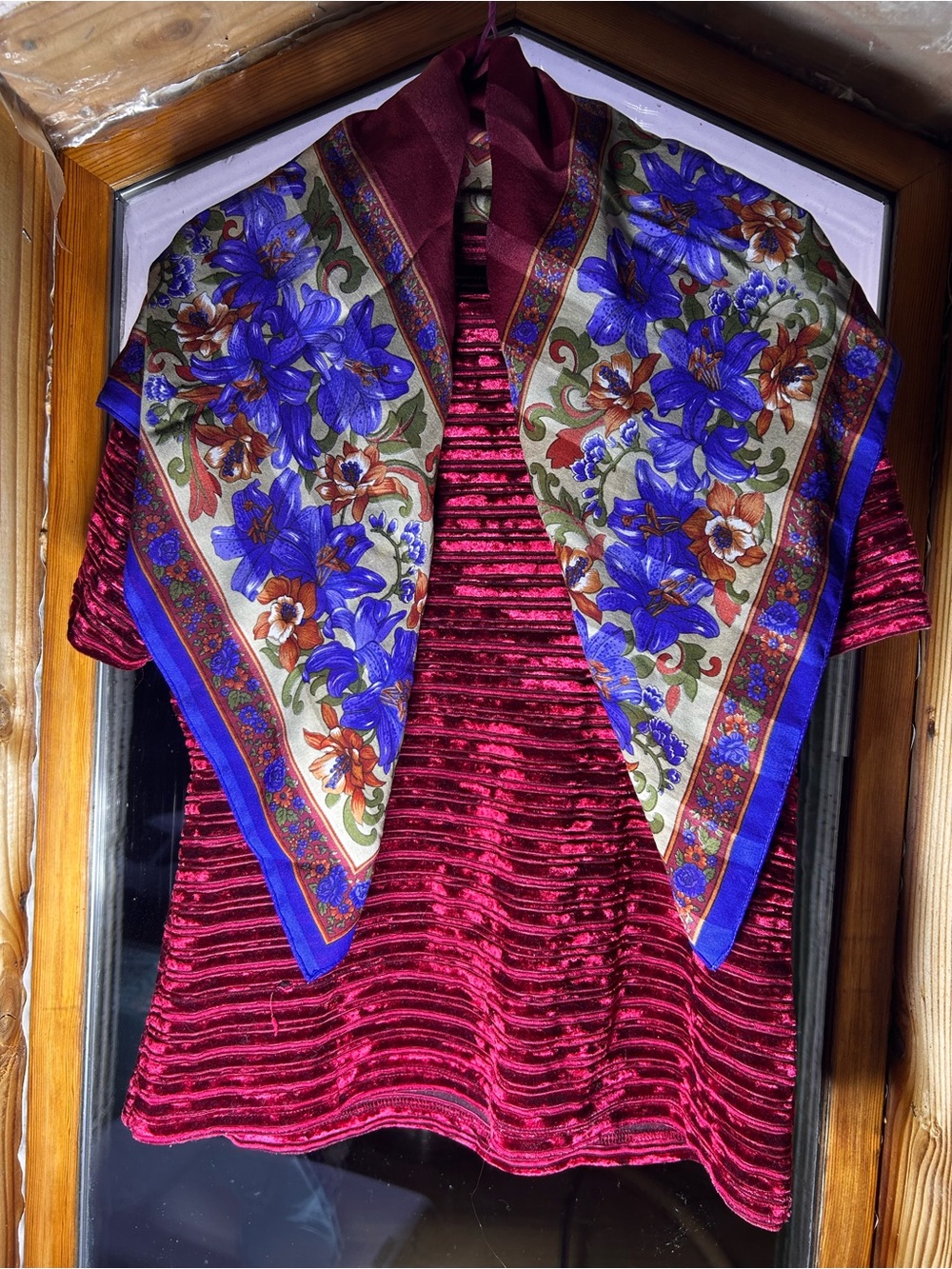 Velvet short sleeve, maroon red stripes with sheer material. Scarf included.